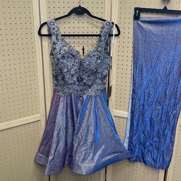 EMBROIDERED SHORT ILLUSION V-NECK DRESS BY JULIET size small nwt - Picture 2 of 11